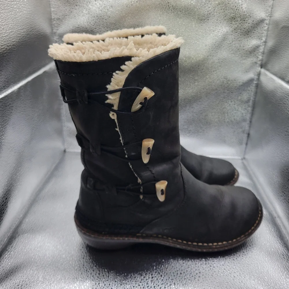 Ugg Kona Women Size 8 Black Leather Shearling Lined Boots Mid Calf Toggle